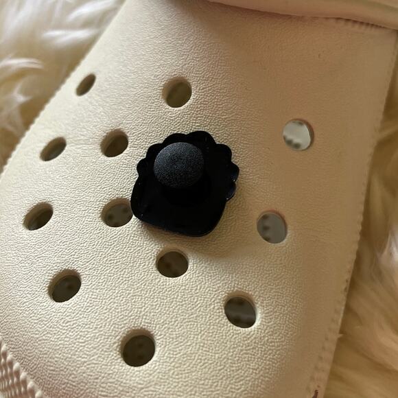 Croc Jibbitz | Squishmallows Tristan the Green Triceratops Dinosaur | Cute Gift - Picture 3 of 4